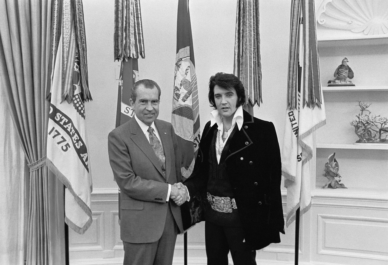 elvis presley, richard nixon, black-and-white